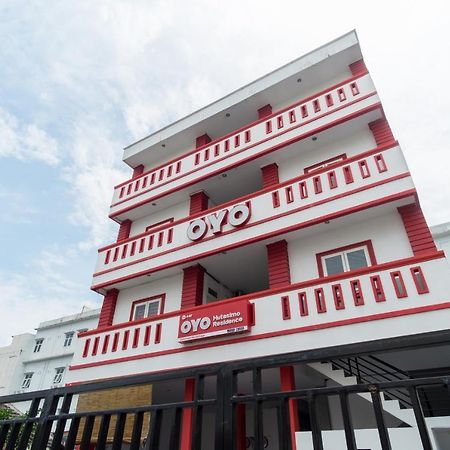 Oyo 447 Hutasimo Residence Medan Exterior photo